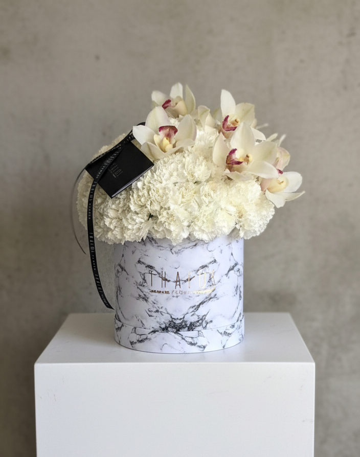 Box Mármol Blanco Grande Clavel y Cymbadium