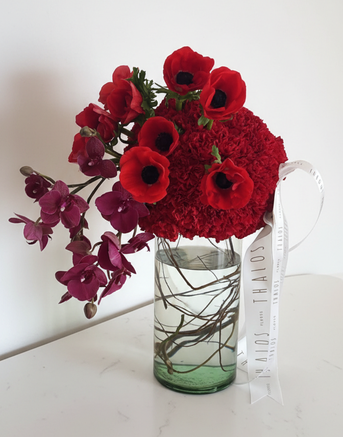 Esfera Clavel rojo con orquídeas