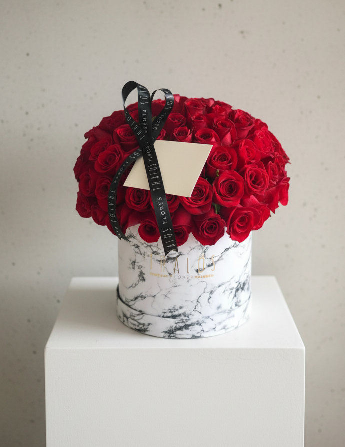 Box Mármol Blanco Grande Rosas Rojas