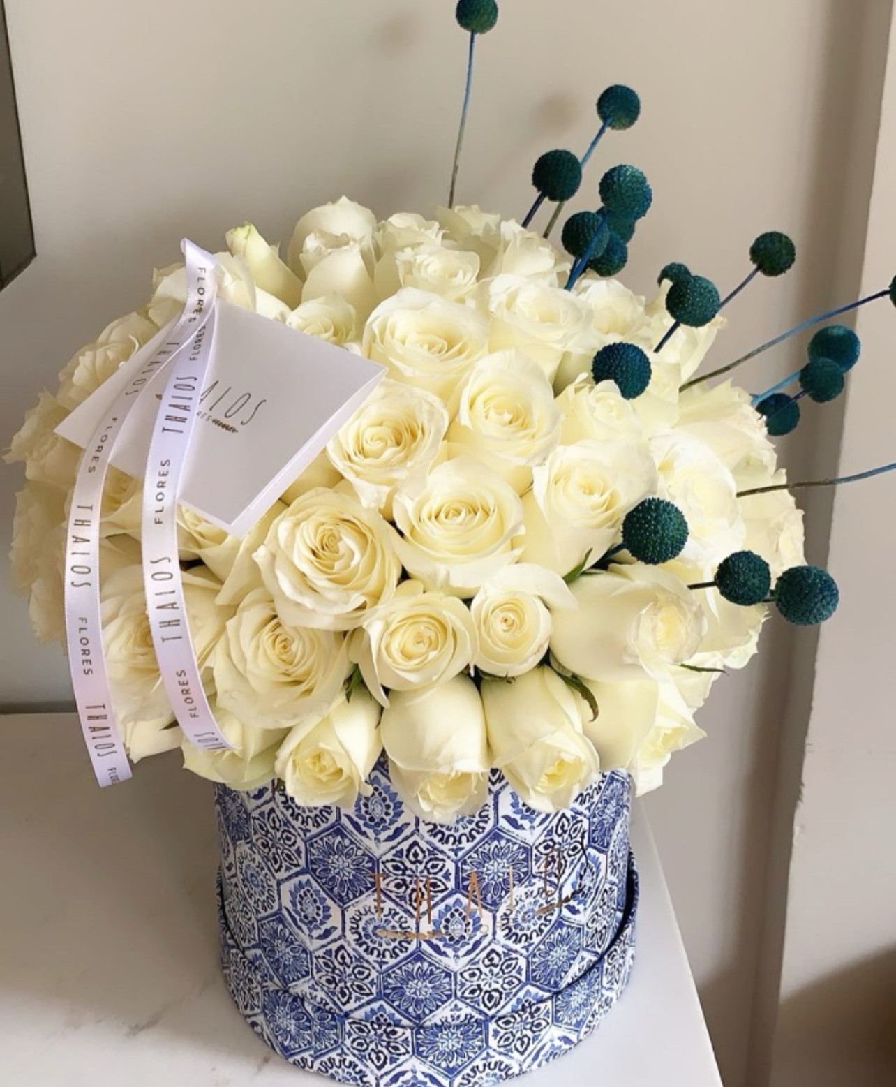 Box Talavera Grande Craspedia azul