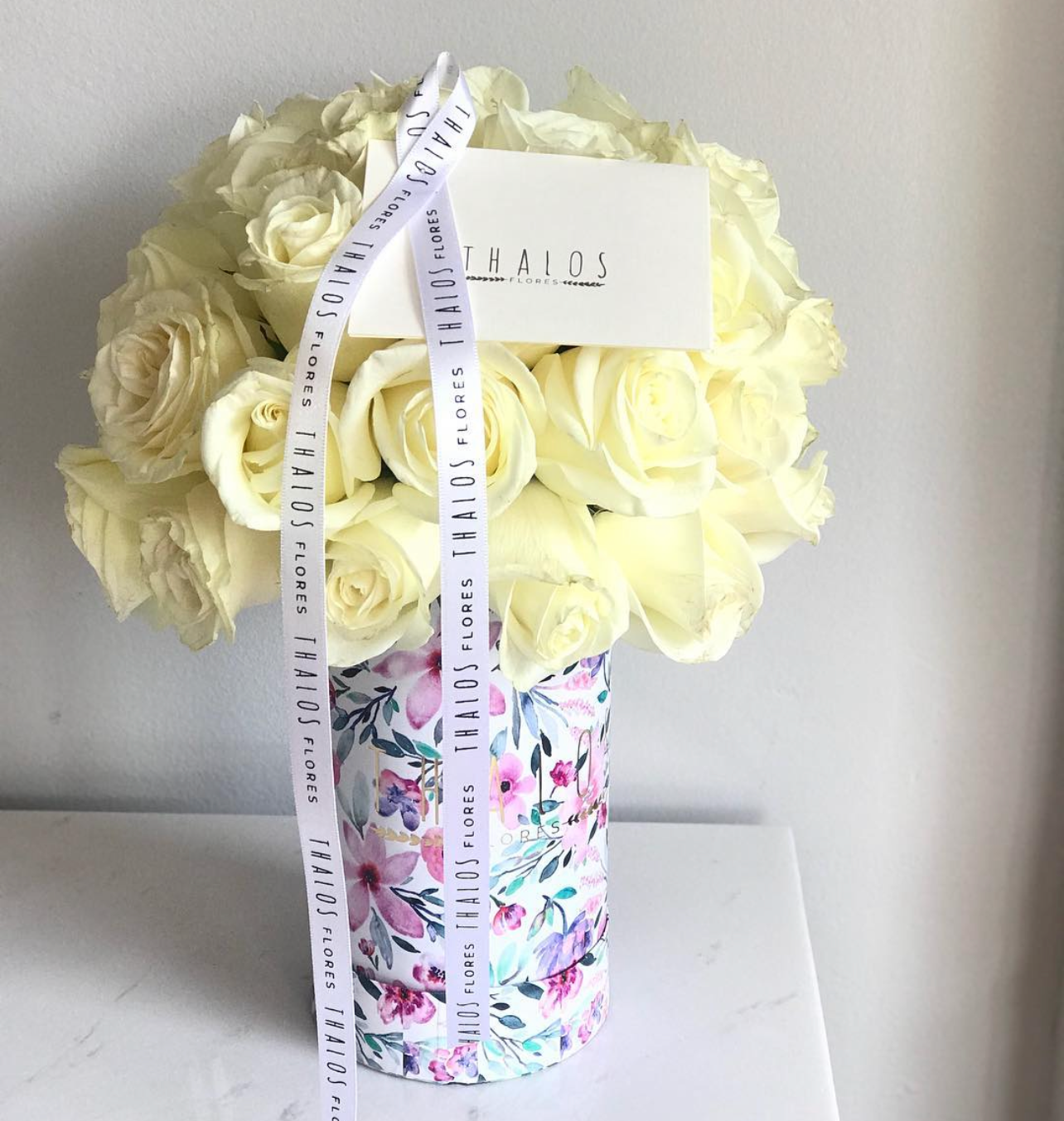 Box Flores Chico Rosas Blancas