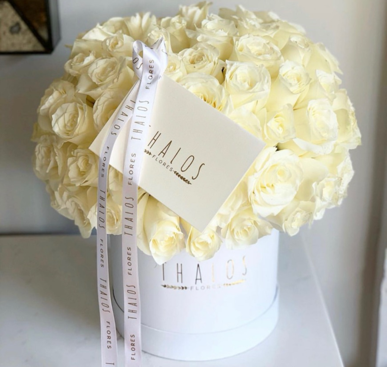 Box Blanco Grande Rosas Blancas